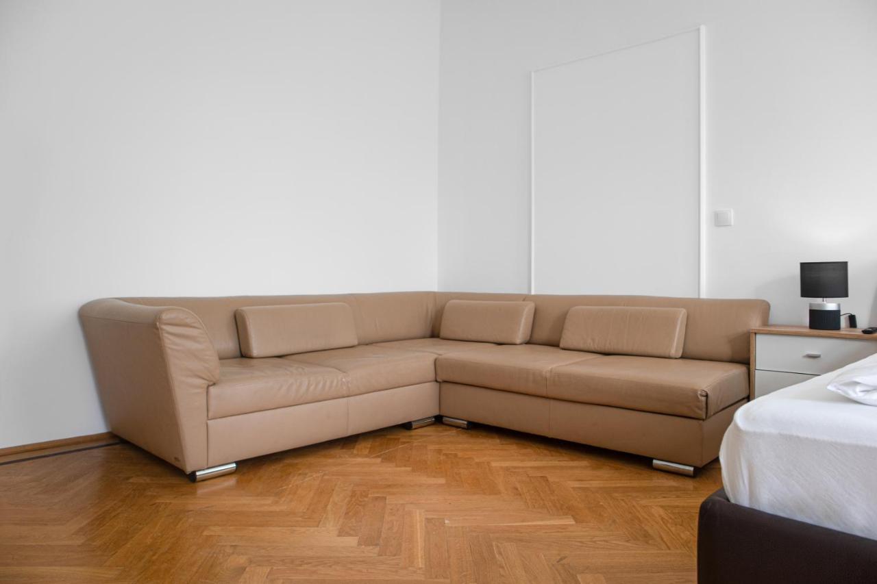 Superb 7br Shared Apartment- Near Hauptbahnhof Appartement